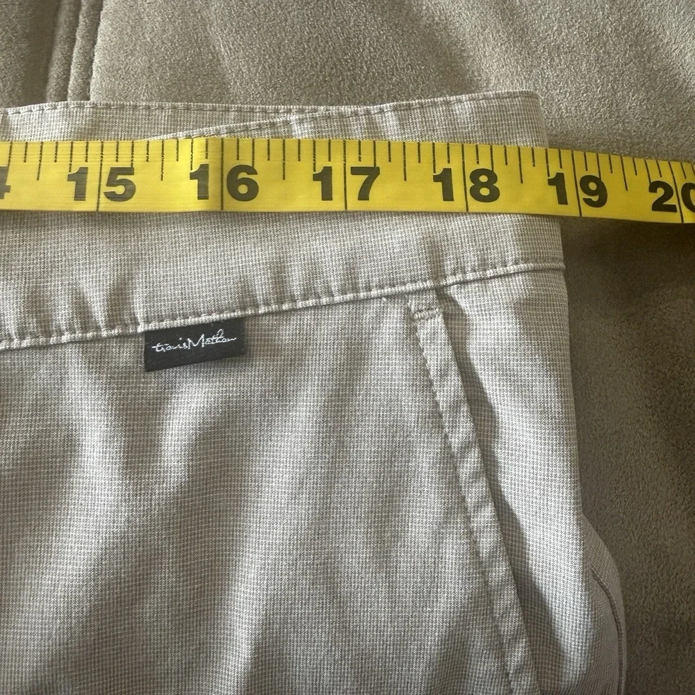 Travis Mathew Mens Beck Golf Performance Shorts Beige Tan 36